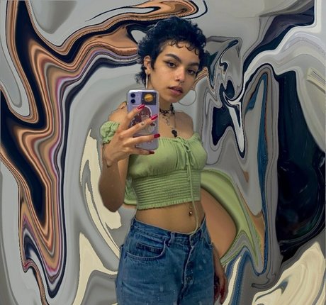 nosheylin naked star galleries