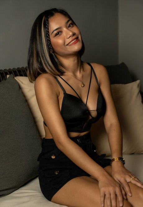 Northstar Thai pornstar erotic img