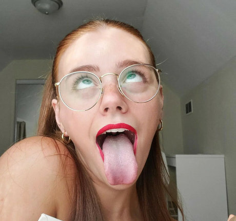 ashendeavorss model nude photos