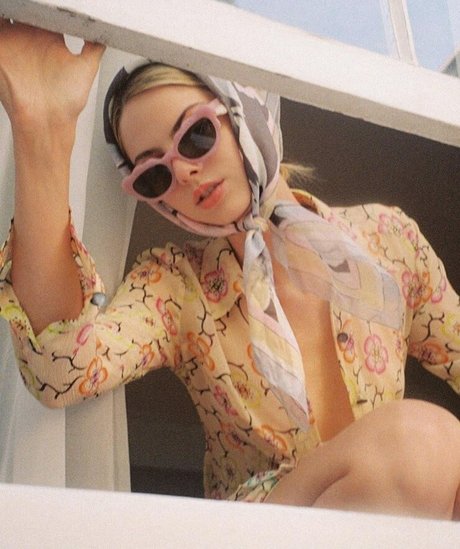 Allie Marie Evans naked pornstar images