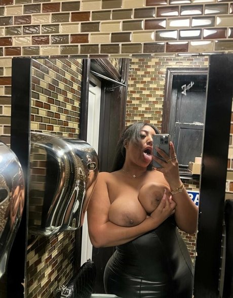 May Santana high quality model pic