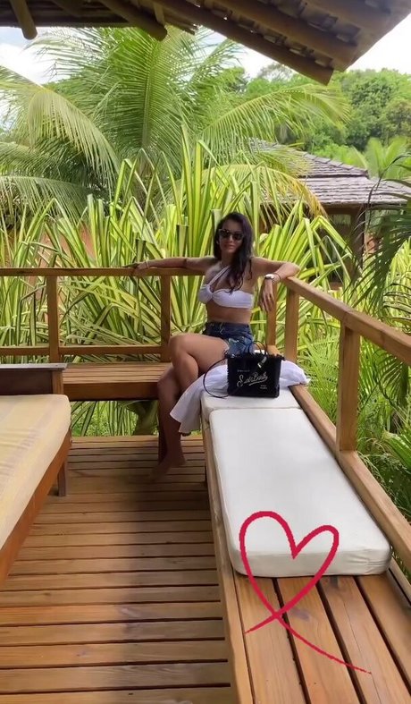 Monica Carvalho exclusive actress picture