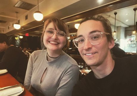 Trashabag sexy model img