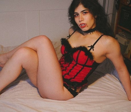 Zyliara perfect star picture