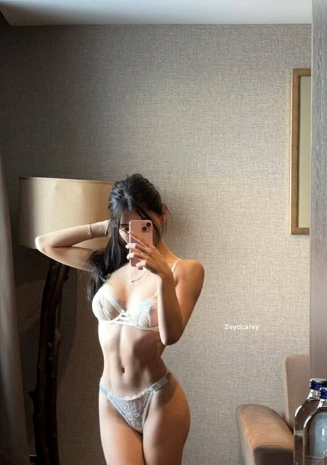 in onlyfans free photos