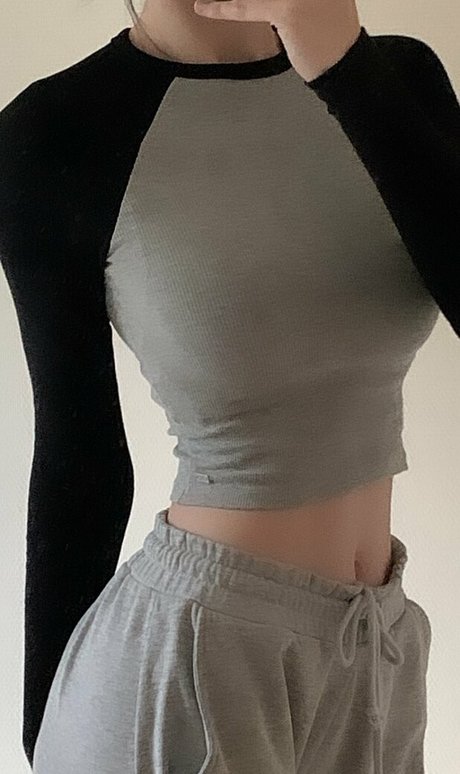 bvnnny beautiful actress image