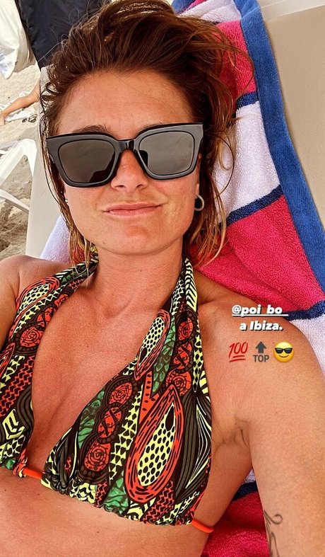 curvy shemale onlyfans sexy image