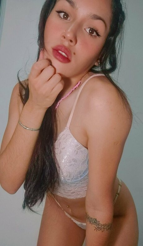 nessauwufreee hot star image