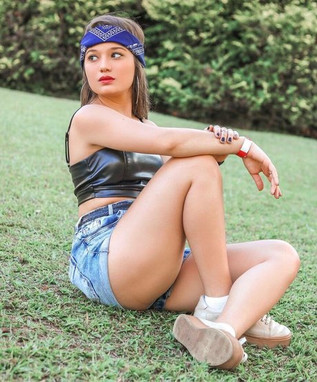 Karize Brum pornstar naked archive