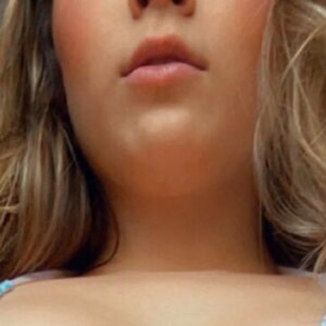 bootyfulbambi sexy actress image