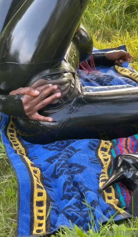 Sexmeat nude actress photos