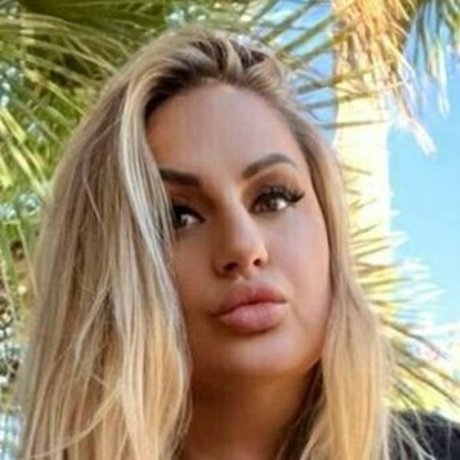 baddiemi porn model img