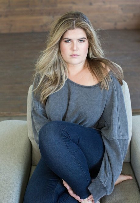 Erica Lindbeck best model pics