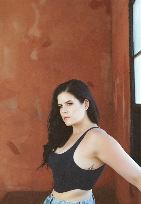 Erica Lindbeck star sexy galleries