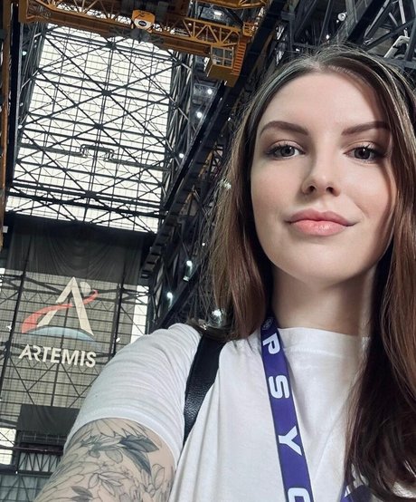 beautiful face onlyfans hot porn pics