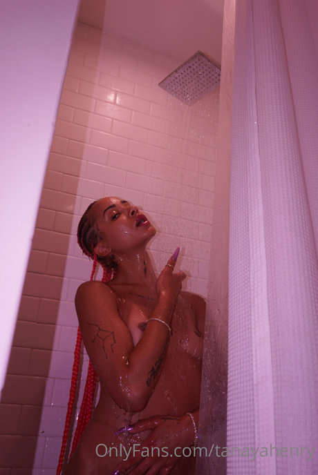 Tanaya Henry porn actress pic