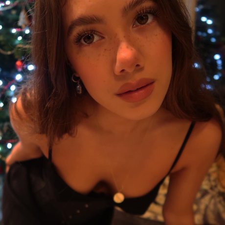 Saoirse Alicia Behzadi_ Best Profile Photo