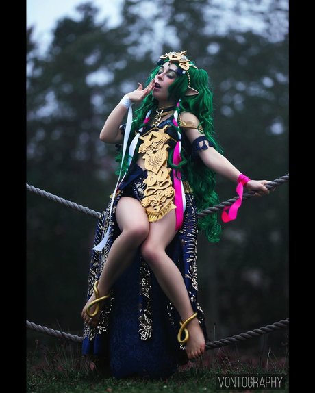 Aara Lee_ sexy pornstar picture