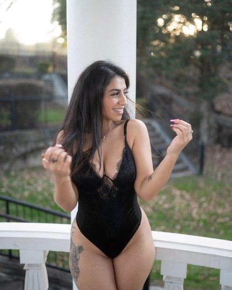 Lina Miranda model pornographic photo