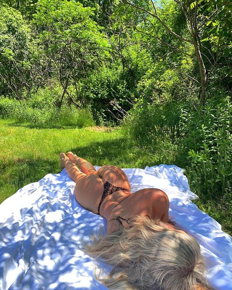 Megan Sarah free star images