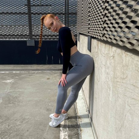 Amber J Smith hot pornstar pictures