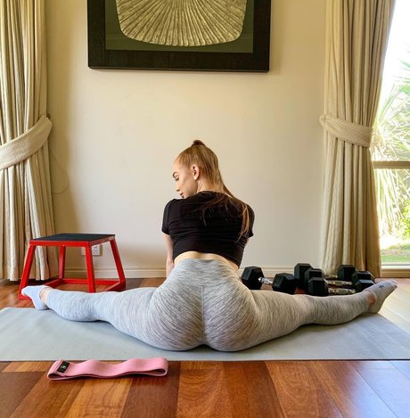 Amber J Smith xxx actress picture