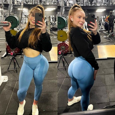 Amber J Smith sexy actress image