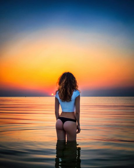 Ave Maria_ model sex pics