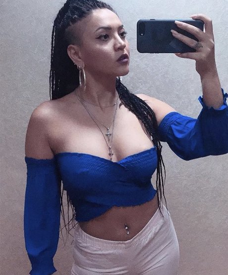 Egexbasoglu model naked images