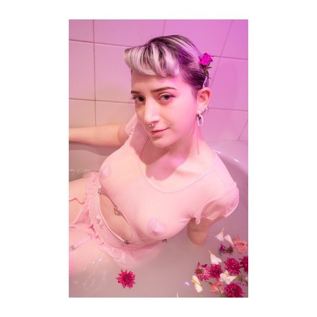 Jazmin Pastela pretty star pictures