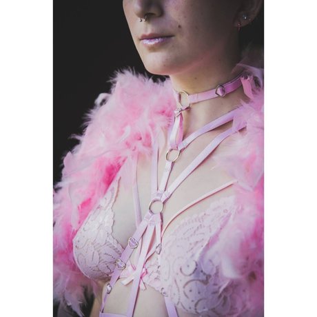 Jazmin Pastela model hd photos