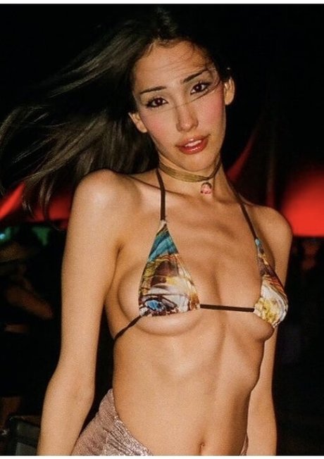 Zion Moreno high quality star photos