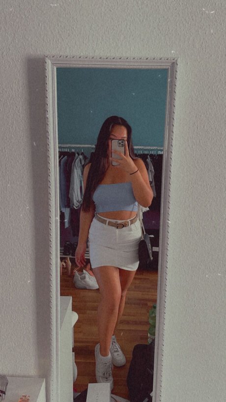 Camii tg nudes pornstar img