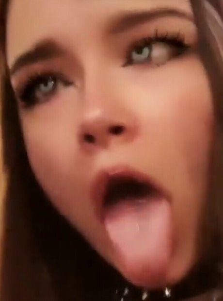 Csillabu model naked galleries