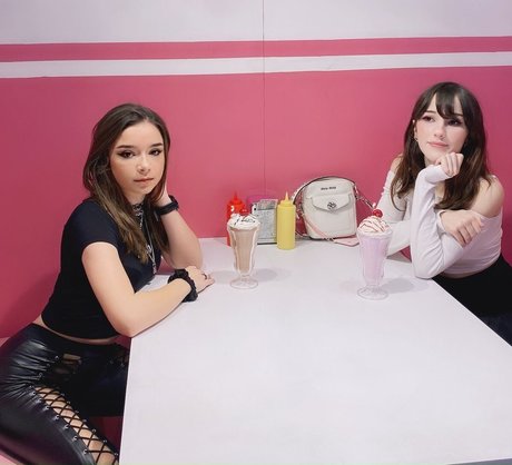 Csillabu actress pics