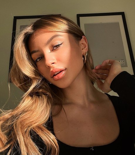 Linabmn adult star img