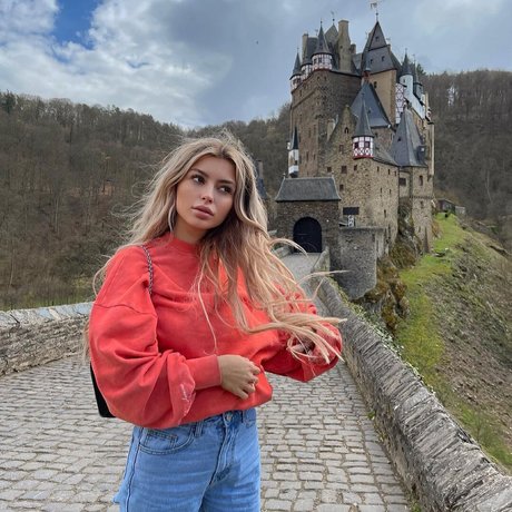 super skinny onlyfans nude photo