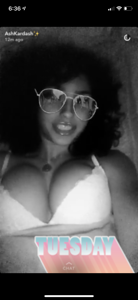 Ash Kash model nude pictures