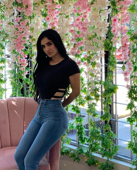 latin onlyfans beautiful img