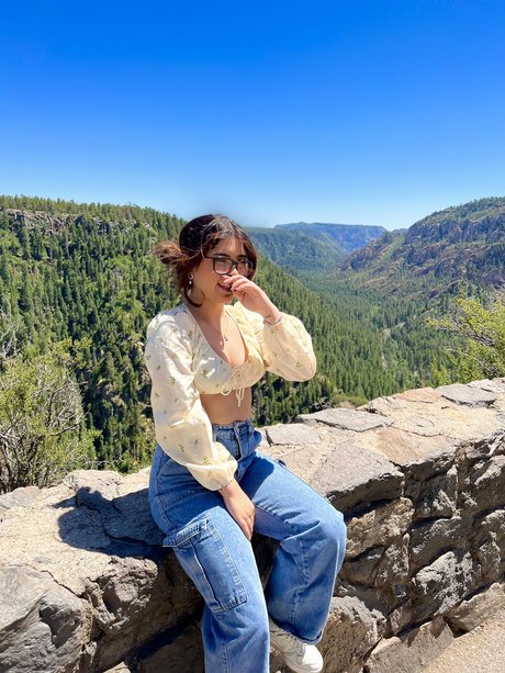 _Jydn lol naked model picture