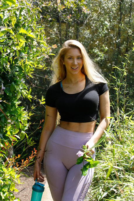 Elle Van Schaik_ model perfect gallery