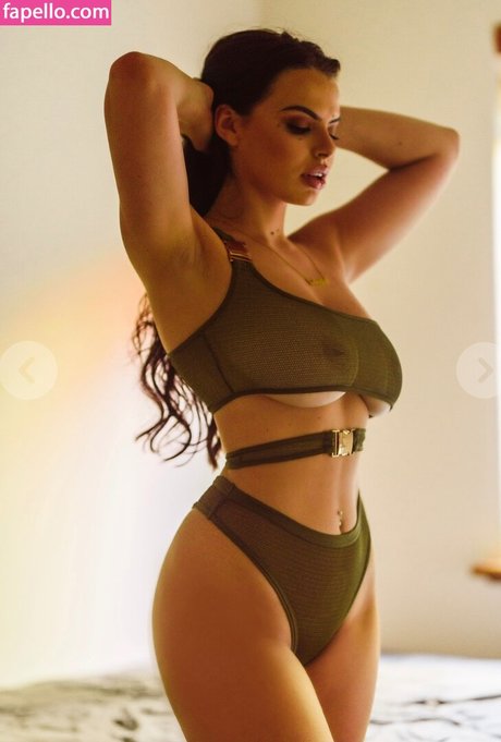 Lily Van Dyke model pornographic image