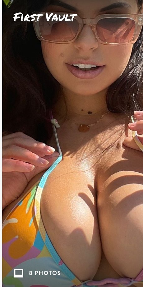 Lily Van Dyke xxx pornstar photos