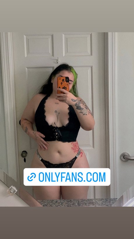 Hayley G hot model image