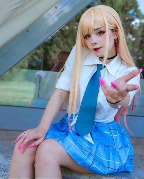 Little Giuli adult star images