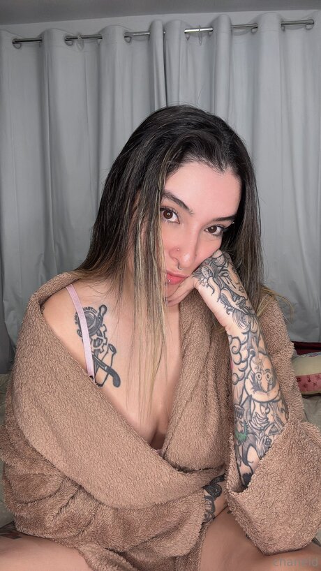 Chaneld perfect star pictures