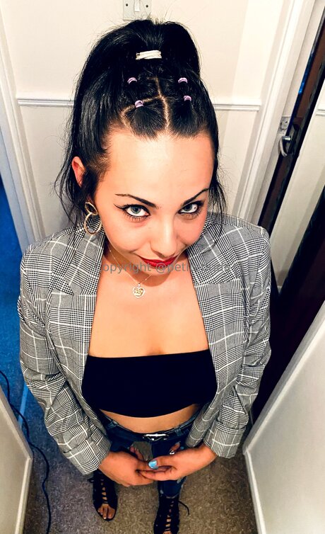 Freepetitebrida pornstar naked img