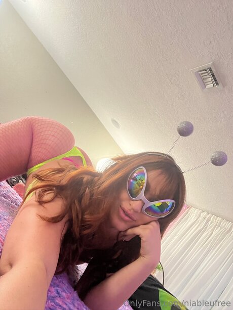 Niableufree beautiful actress photo