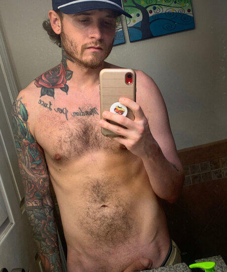 tiny onlyfans adult pictures