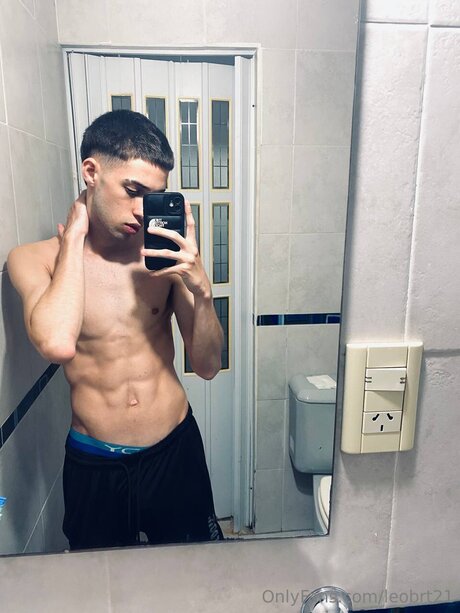 Leobrt21 model free pics